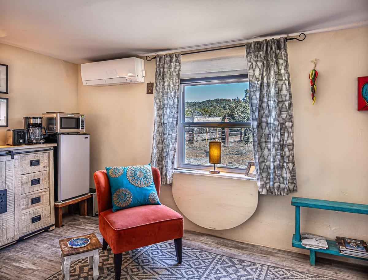 Bed and Breakfast Pet Friendly Pinon Heaven Canada de los Alamos Esterno foto